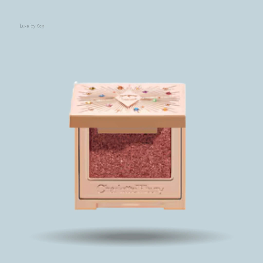 CHARLOTTE TILBURY
Hypnotising Pop Shots eyeshadow