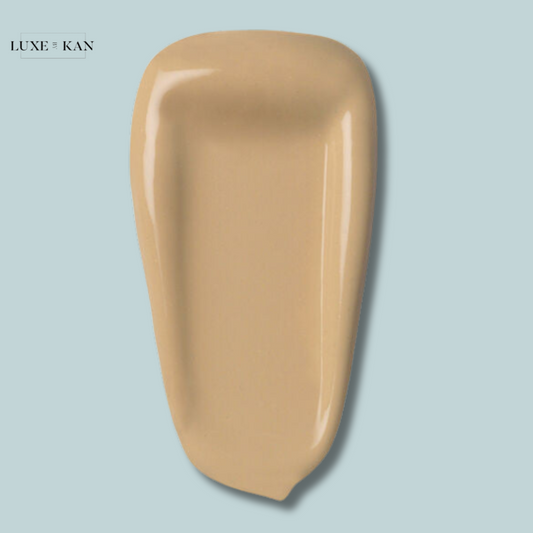 كريم أساس RARE BEAUTY LIQUID TOUCH عديم الوزن