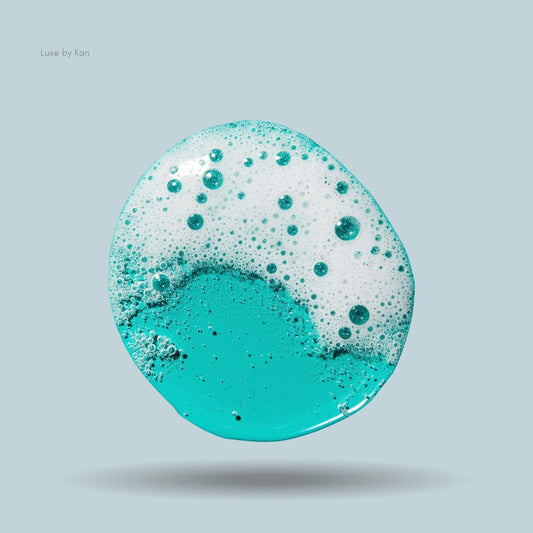 منظف الوجه للتحكم في العيوب من CERAVE مع 2% حمض الساليسيليك والنياسيناميد للبشرة المعرضة للعيوب 236 مل