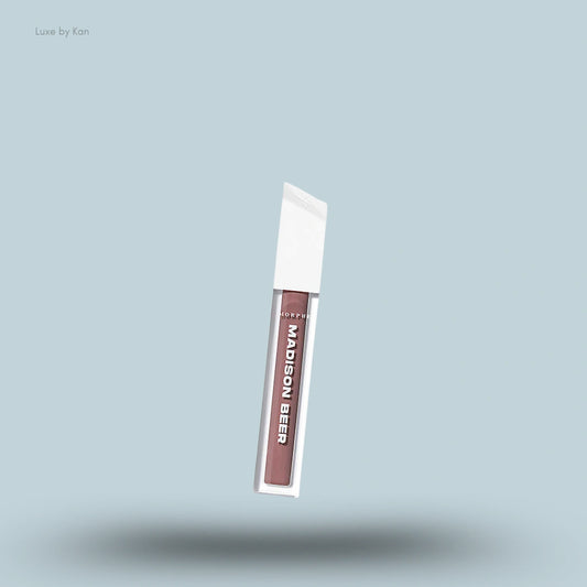 ملمع الشفاه مورفي × ماديسون بير تشانل لركوب الأمواج