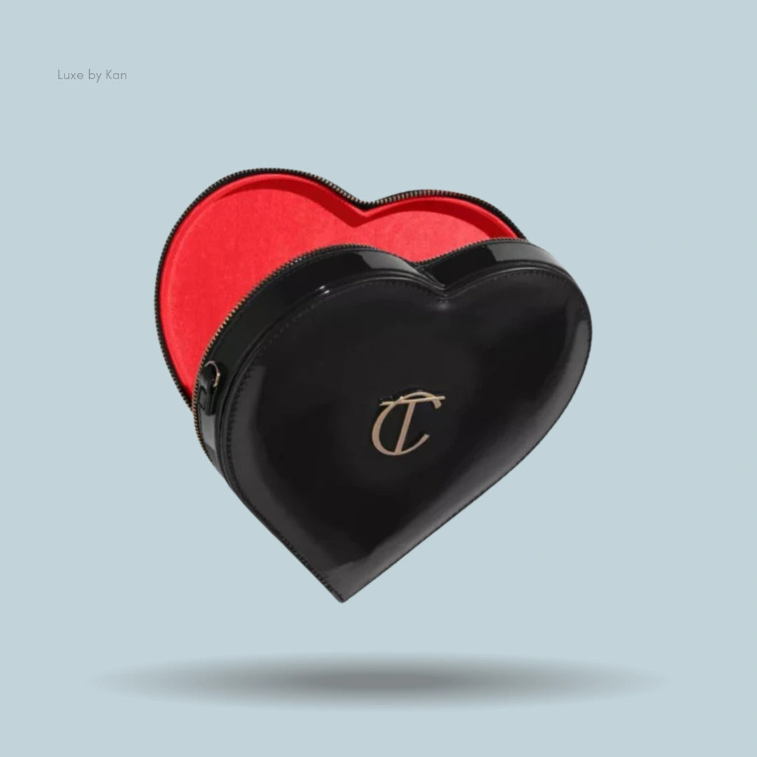 CHARLOTTE TILBURY
Heart woven make-up bag