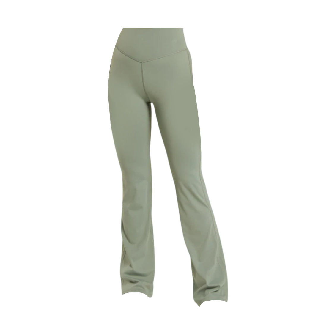 Gymshark Elevate Flared Leggings – High-Waisted Leggings