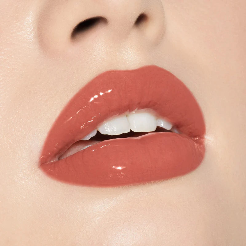 مستحضرات التجميل كيلي عالية اللمعان