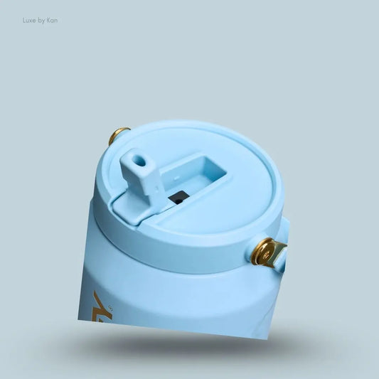 Stanley Messi x Stanley IceFlow Flip Straw Jug 1.9L flip straw lid and fence hook close-up detail India