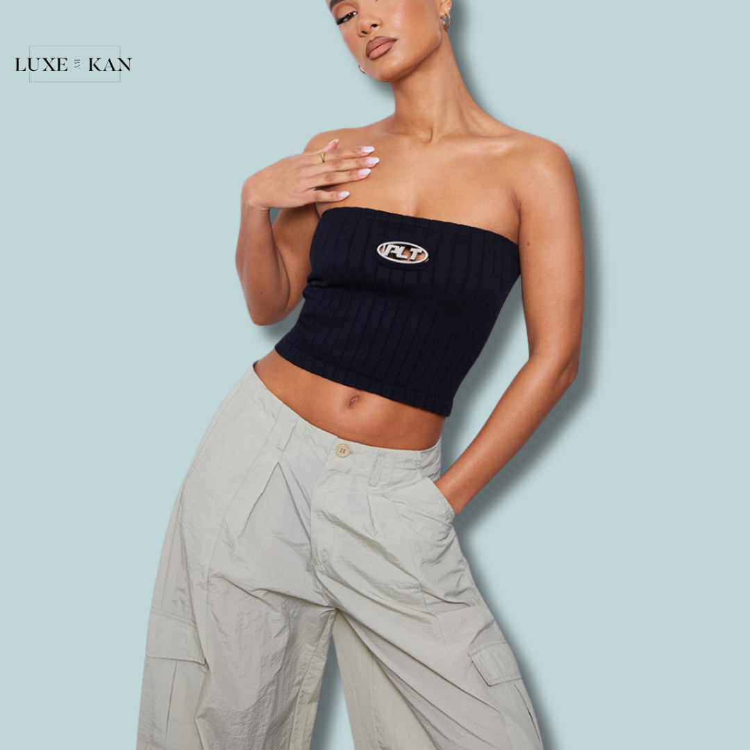 PRETTYLITTLETHING BLACK METAL BADGE CONTOUR RIB BANDEAU TOP