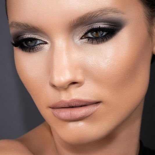 باليت ناتاشا دينونا جلام