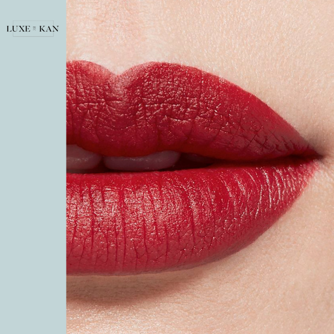 CHANEL
ROUGE ALLURE VELVET
Luminous Matte Lip Colour