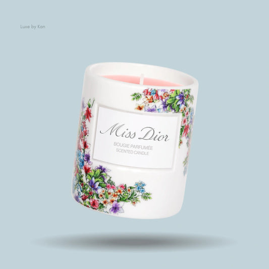 شمعة MISS DIOR المعطرة - إصدار محدود