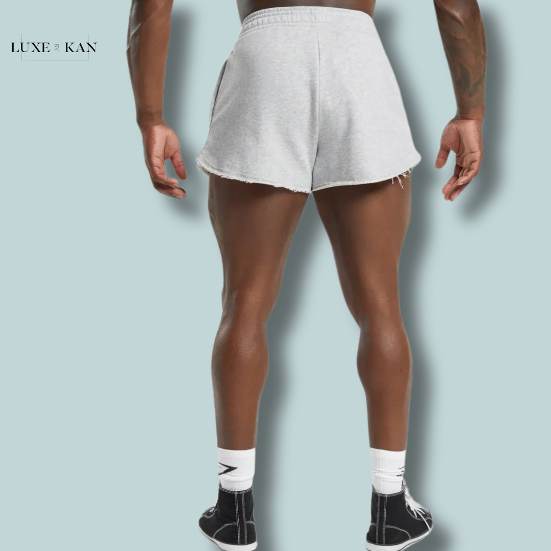 GYMSHARK MEN LEGACY 4" SHORTS
Slim Fit