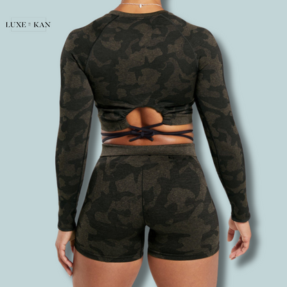 GYMSHARK ADAPT CAMO SEAMLESS RIBBED LONG SLEEVE CROP TOP