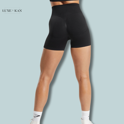 GYMSHARK LIFT CONTOUR SEAMLESS SHORTS
Body Fit