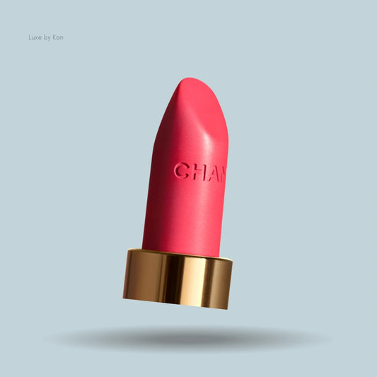 CHANEL
ROUGE ALLURE VELVET
Luminous Matte Lip Colour