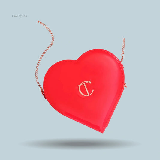 CHARLOTTE TILBURY
Heart woven make-up bag