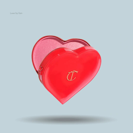 CHARLOTTE TILBURY
Heart woven make-up bag