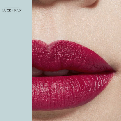 CHANEL
ROUGE ALLURE VELVET
Luminous Matte Lip Colour