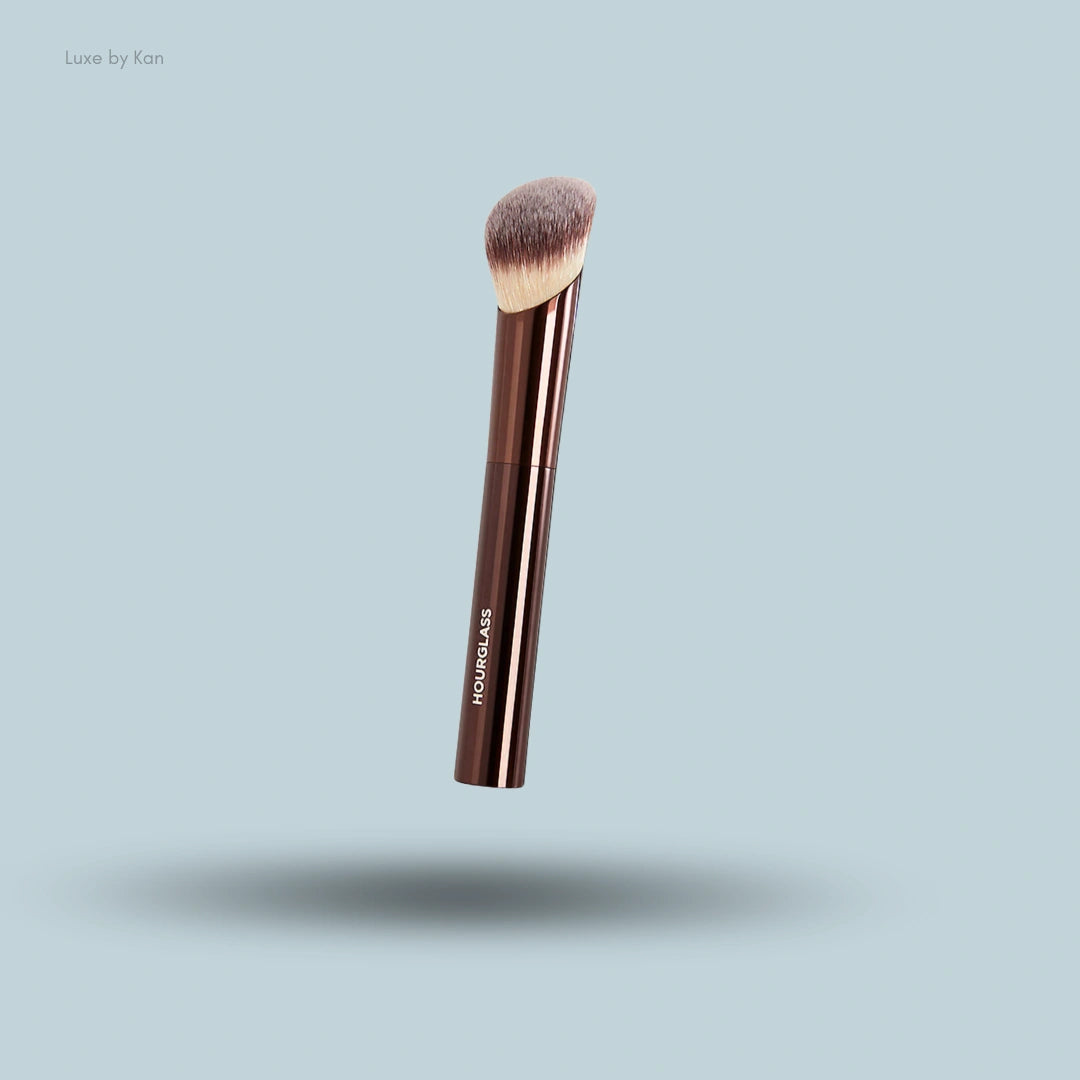 Hourglass Ambient Soft Glow Foundation Brush