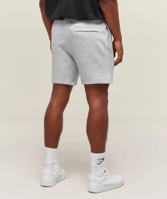 GYMSHARK MEN CREST SHORTS
Slim Fit