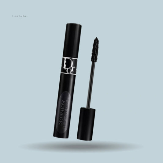 DiorShow Pump 'N' Volume mascara tube and open applicator.