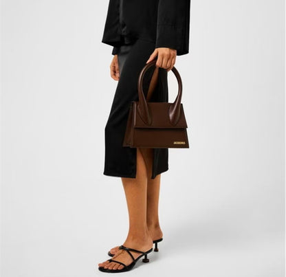 JACQUEMUS
LE GRAND CHIQUITO BAG