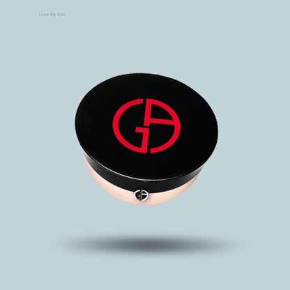 Giorgio Armani Power Fabric+ setting powder in black compact.
