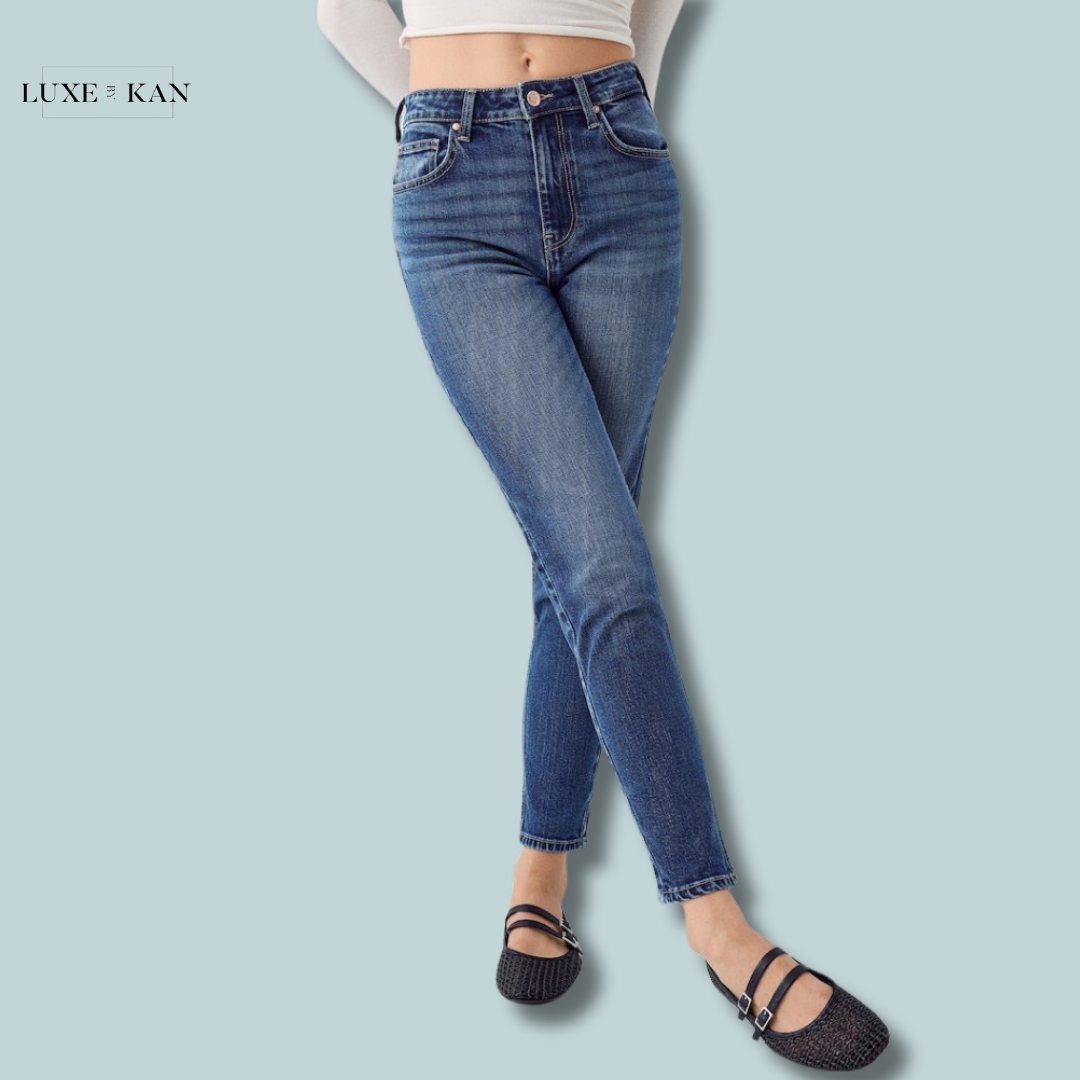 Bershka Slim fit comfort mom jeans