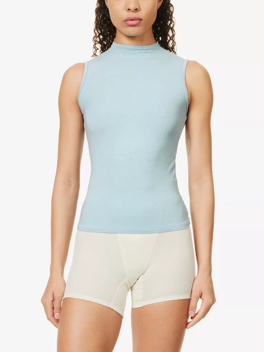 SKIMS تي شيرت من القطن المطاطي برقبة عالية