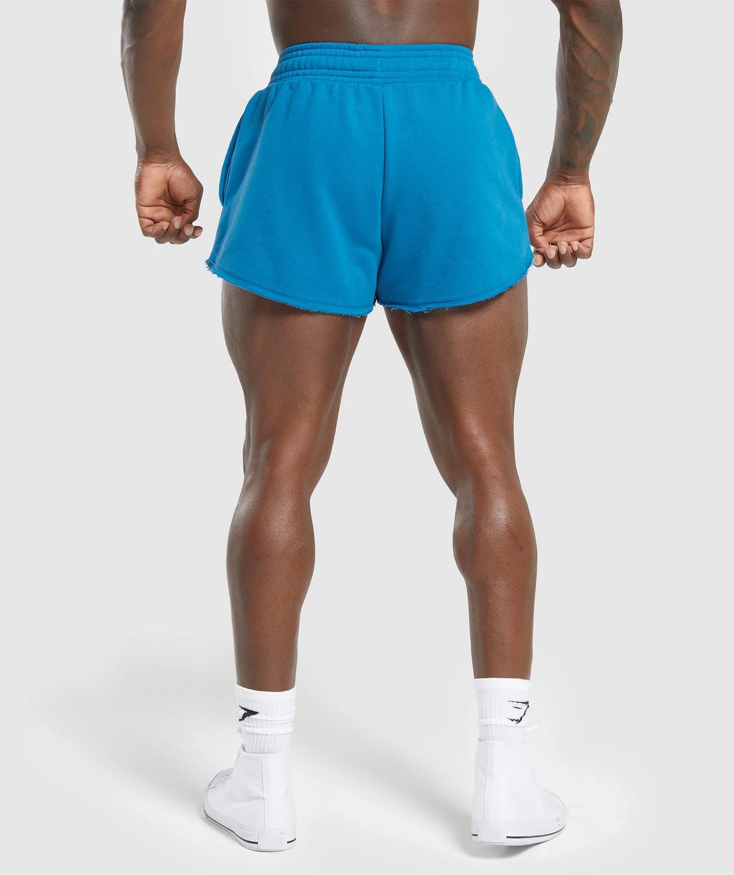 GYMSHARK MEN LEGACY 4" SHORTS
Slim Fit