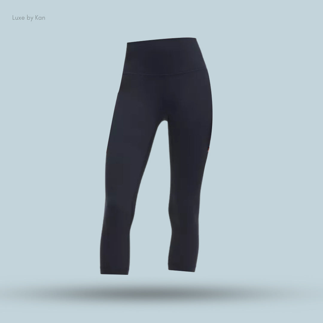 lululemon - 【アムニー】ヨガレギンス Lululemon Ribbed Nulu Asymmetrical Yoga Tank Top - Bone
