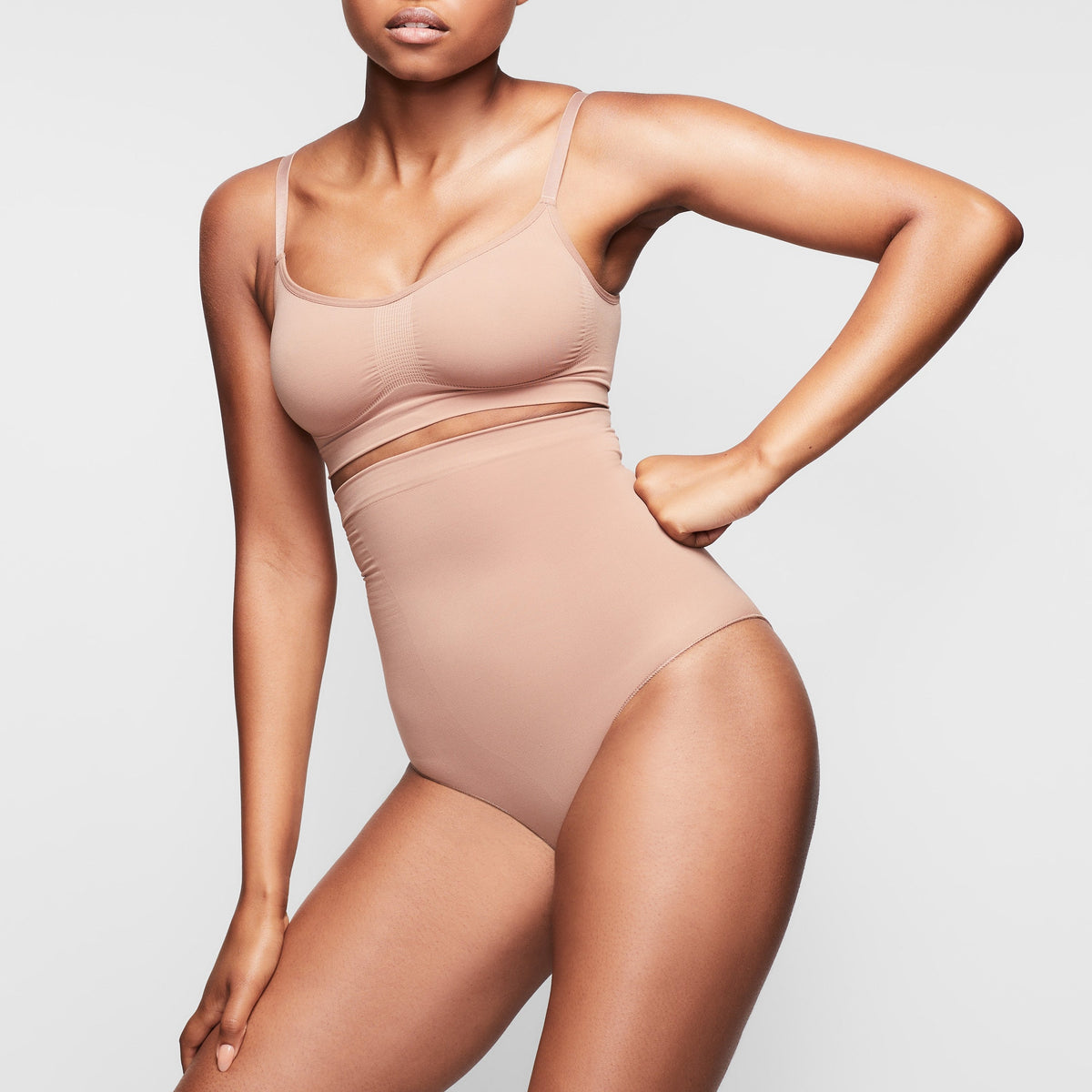 SKIMS SEAMLESS SCULPT HIGH- WAISTED BREIF