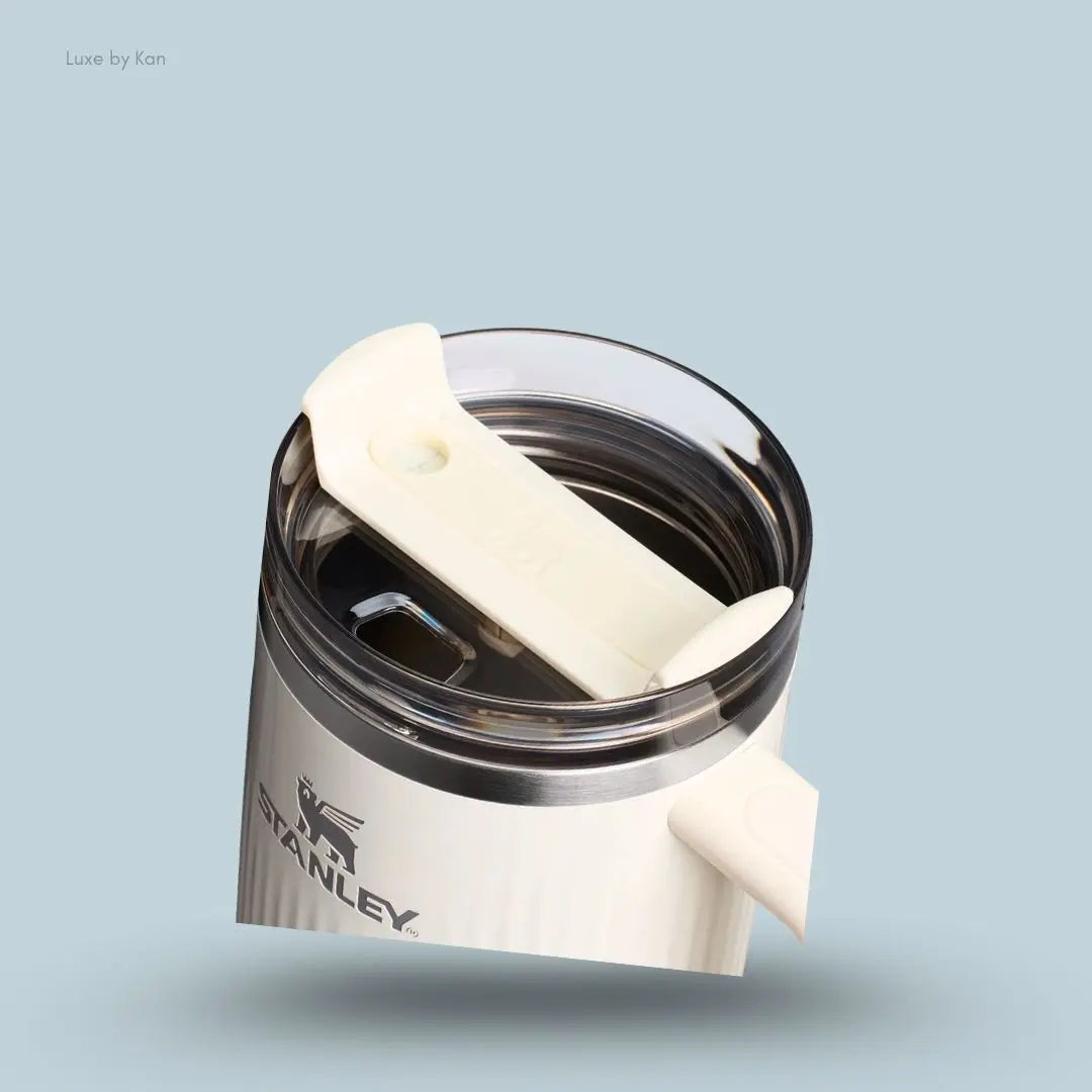 Stanley Quencher H2.0 Fluted Tumbler 1.18L FlowState lid close-up detail India