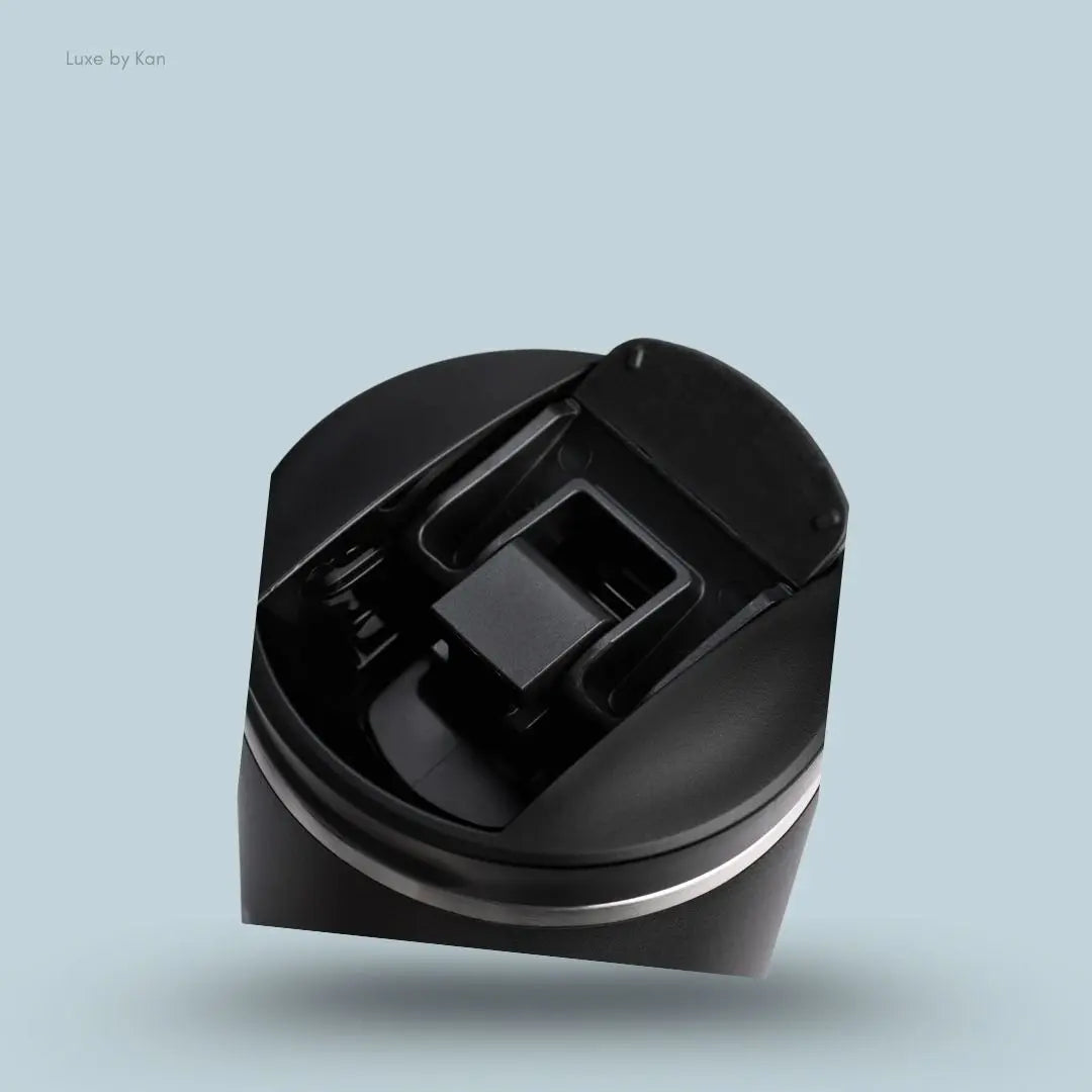 Stanley Transit Flip Top Mug 0.59L leakproof flip top lid close-up detail silicone tab India