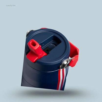 Stanley IceFlow Bottle Flip Straw 2.0 0.71L Flip Straw 2.0 leakproof lid close-up detail India