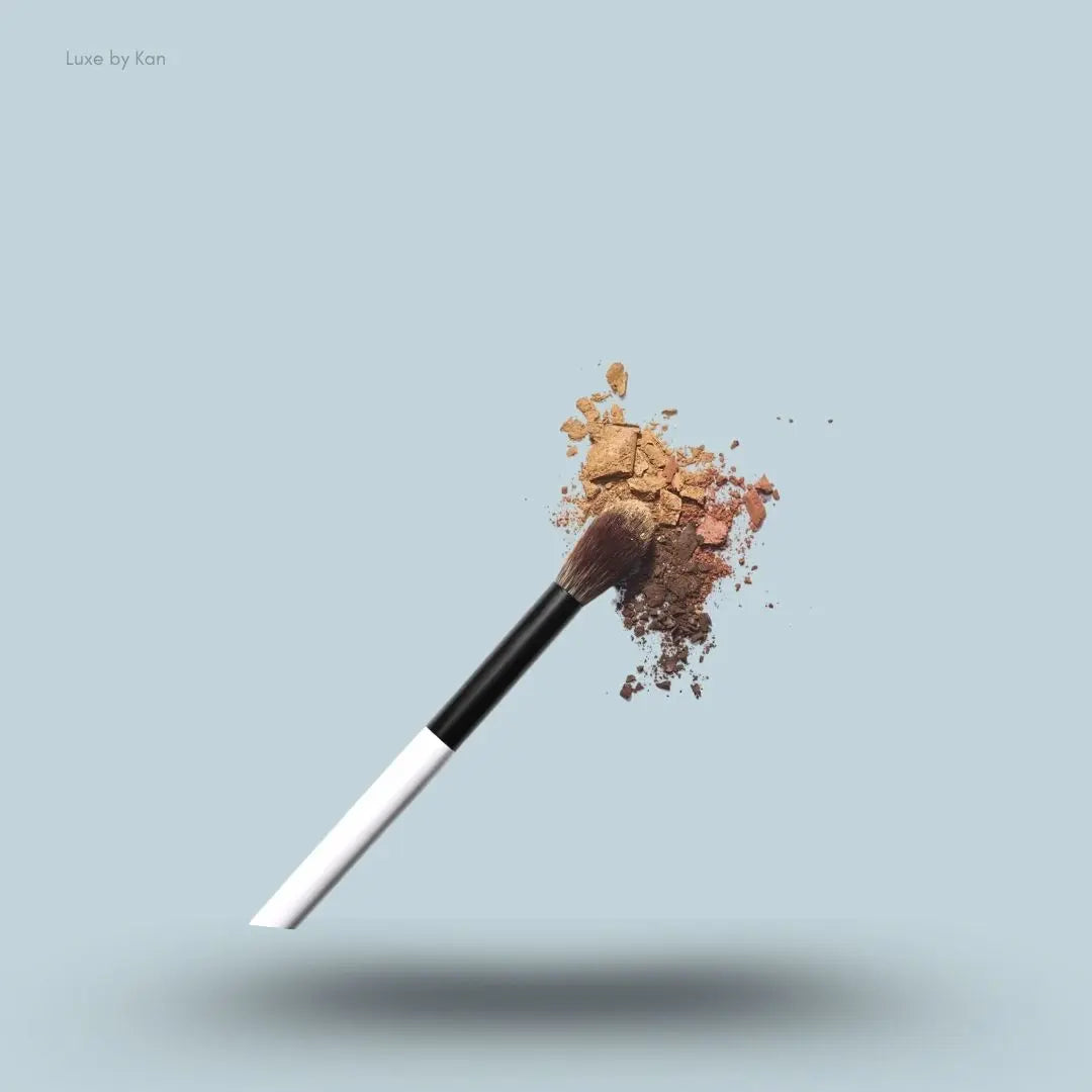 Makeup By Mario EF2 Blending Eye and Face Brush, close-up of soft fluffy bristles