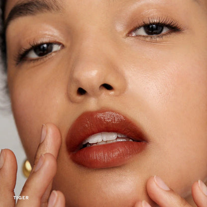 MERIT BEAUTY Signature satin  Lipstick