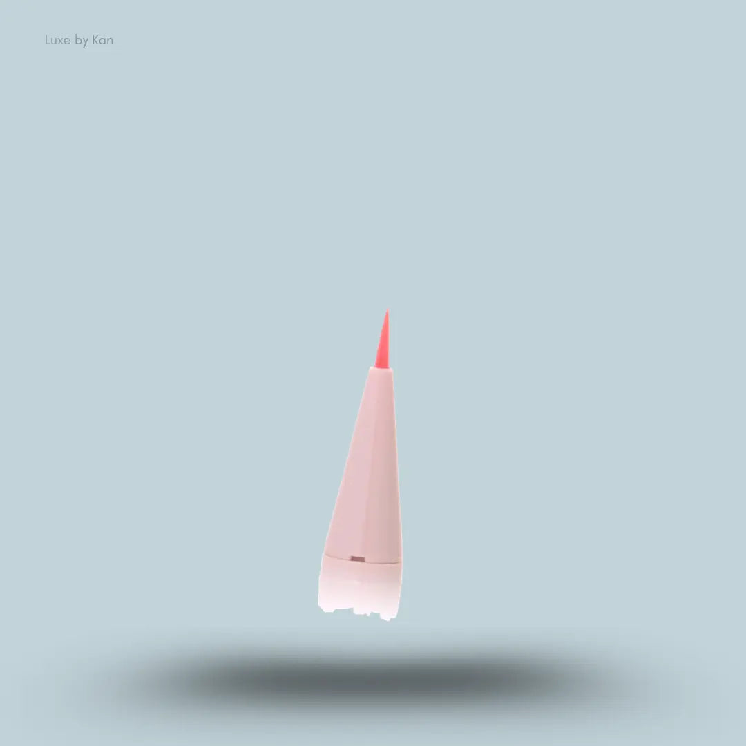 Canmake 3-Way Slim Eyes Shade & Liner in 01 Pure Red, close-up of the slim pencil tip